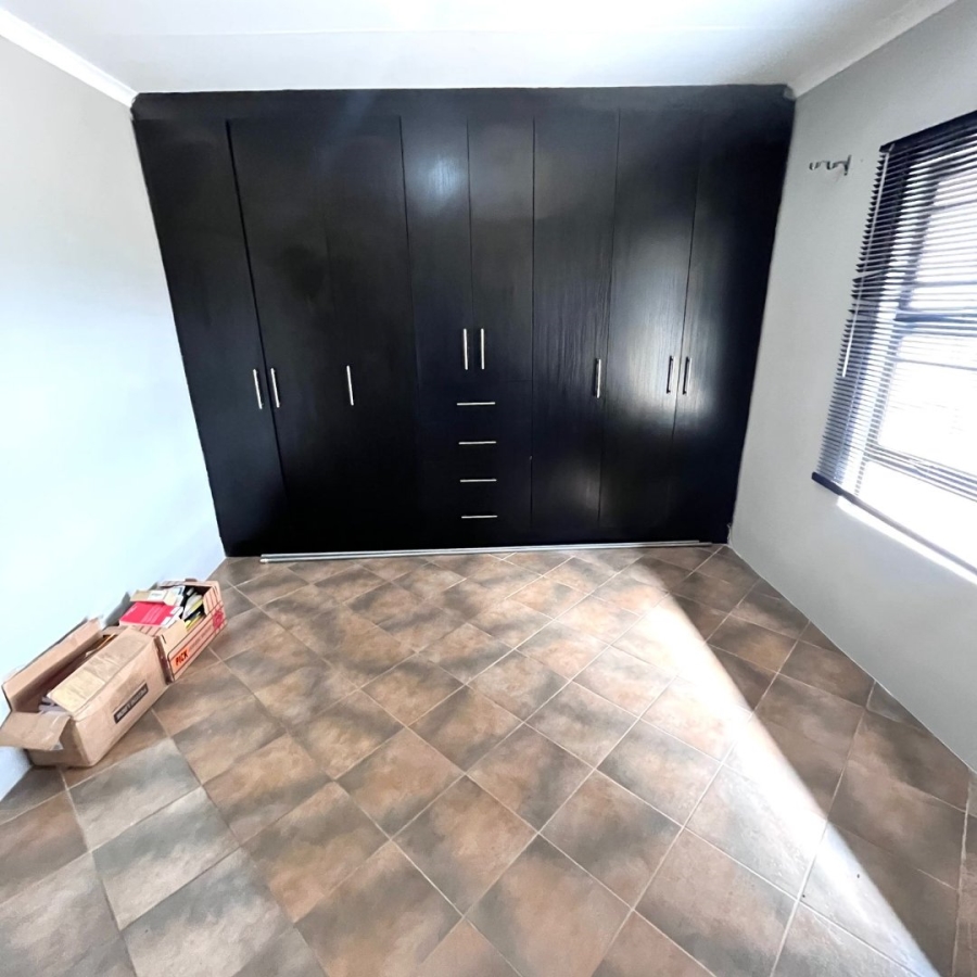 4 Bedroom Property for Sale in Despatch Central Eastern Cape
